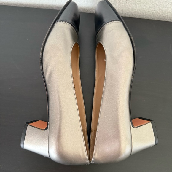 Salvatore Ferragamo Two Tone Leather Heels Pumps - Picture 3 of 9